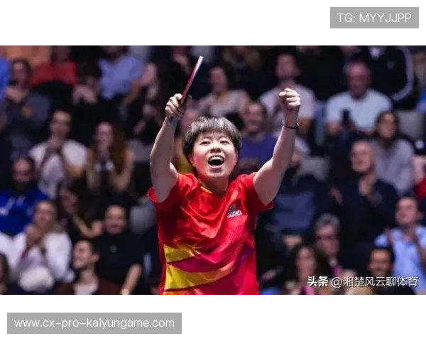 女单颁奖礼：王艺迪的微笑与亚军的灿烂笑容，尽显荣光与骄傲